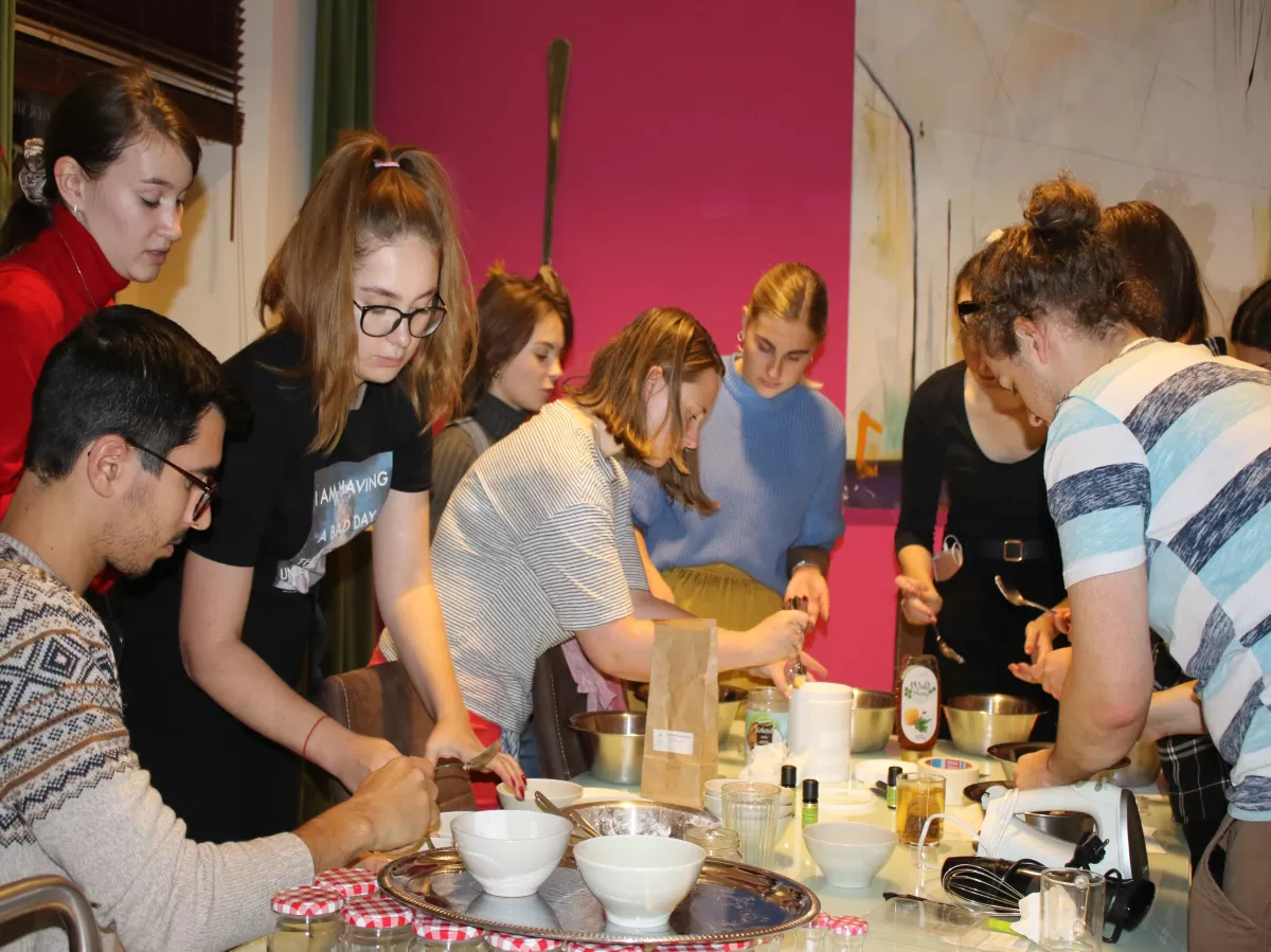 At our DIY Natural Cosmetics Workshop we made natural, zero-waste, cruelty-free body cream, lip balm and deodorant. 