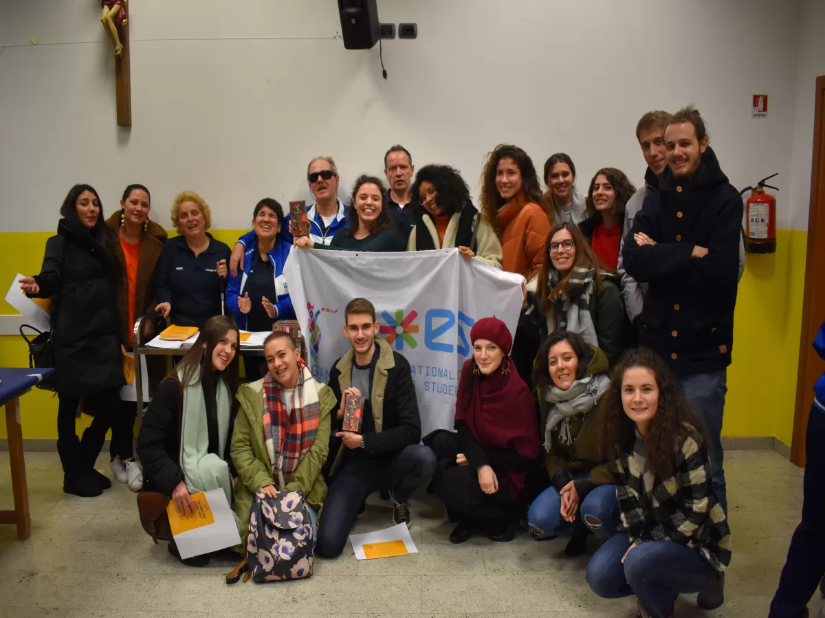 ESN and Omero Volunteers together with Erasmus and International Students.