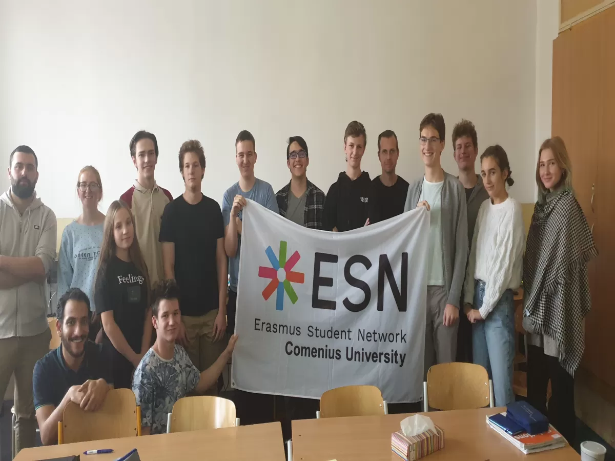 Group picture with erasmus in schools participants