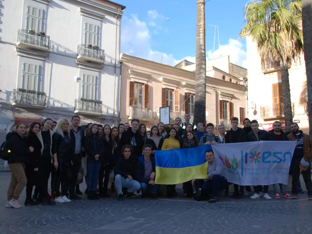 UKrainian delegation at Piazza del Lago