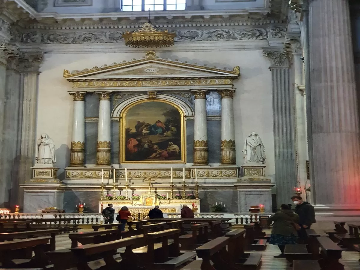 Interior of Duomo Nuovo