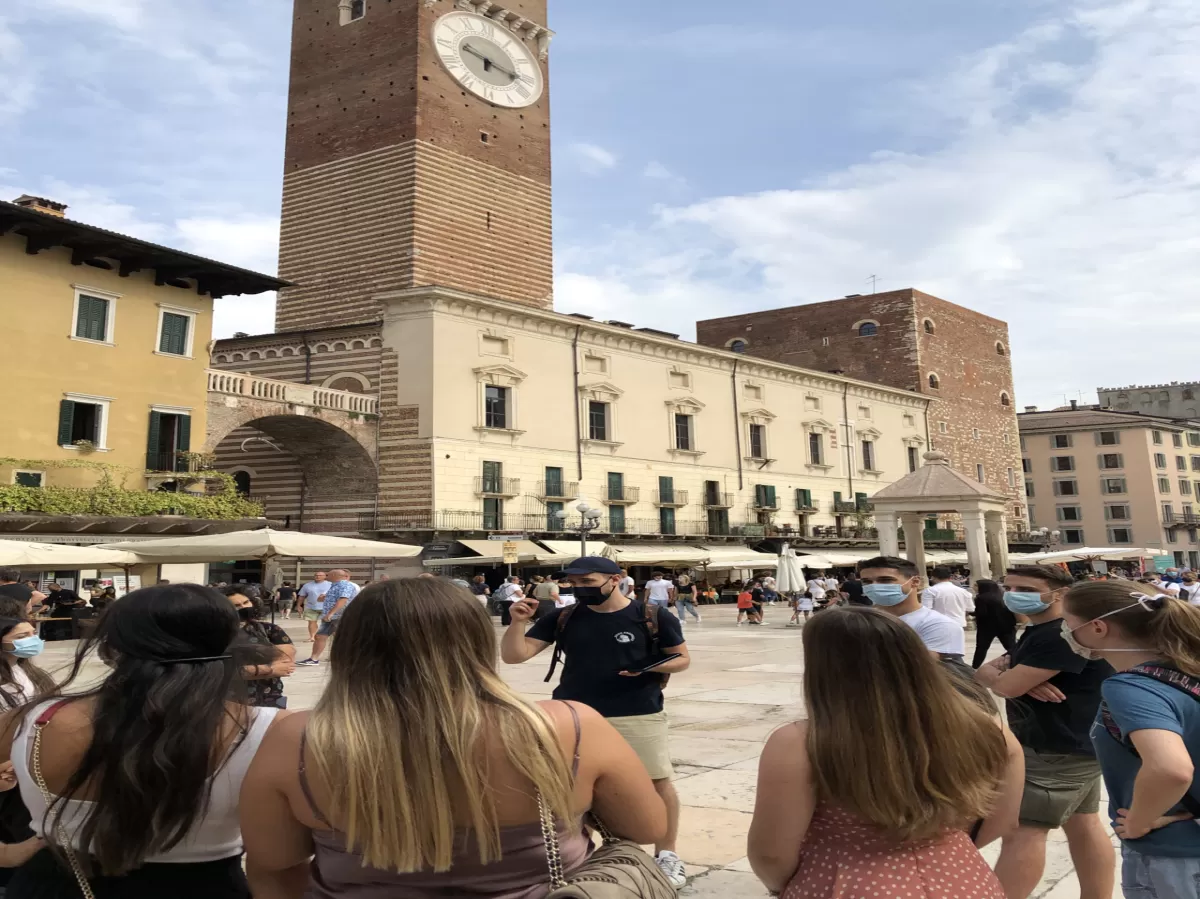 Welcome City Tour - Piazza Erbe