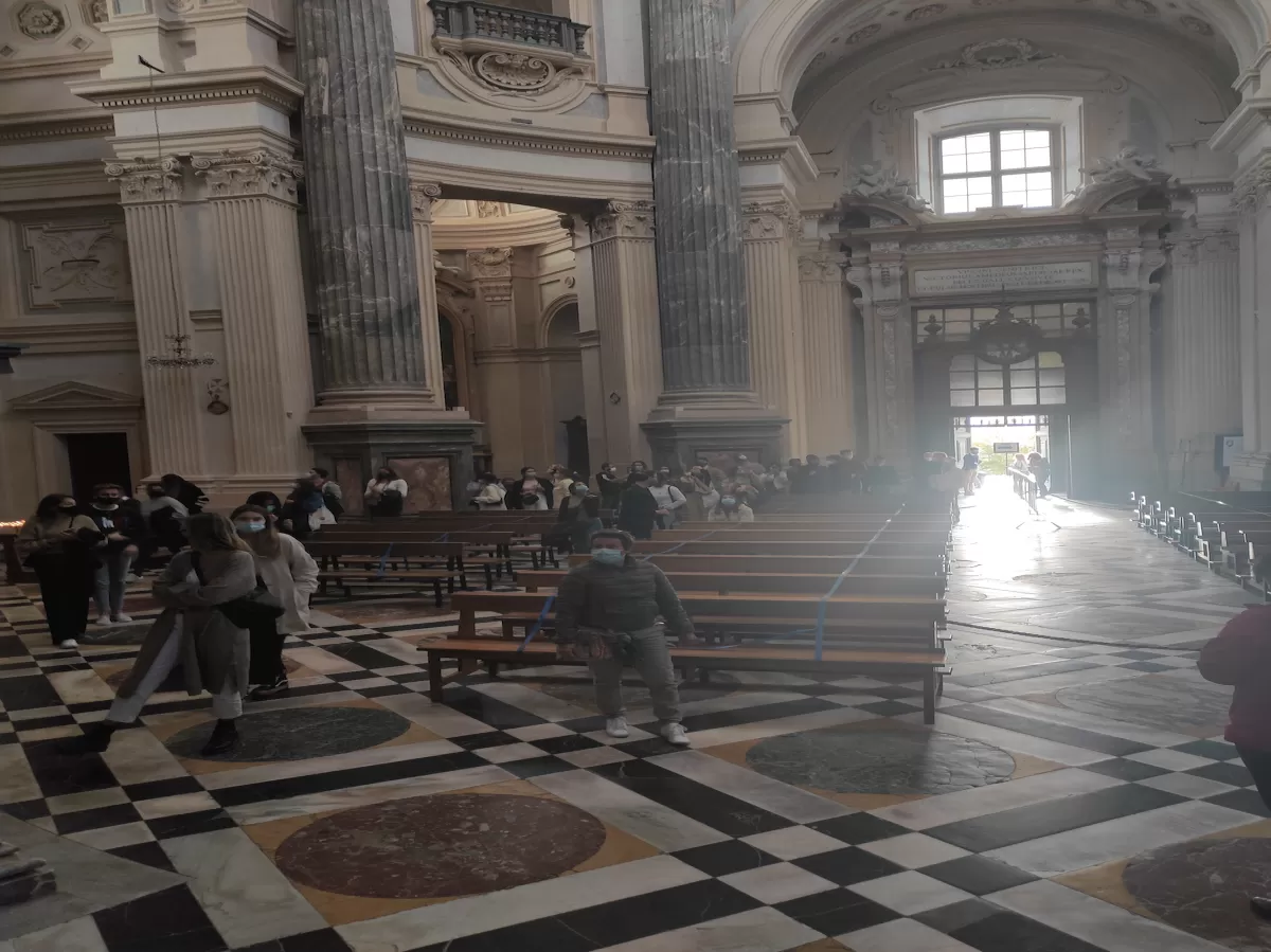 Visiting Basilica di Superga inside