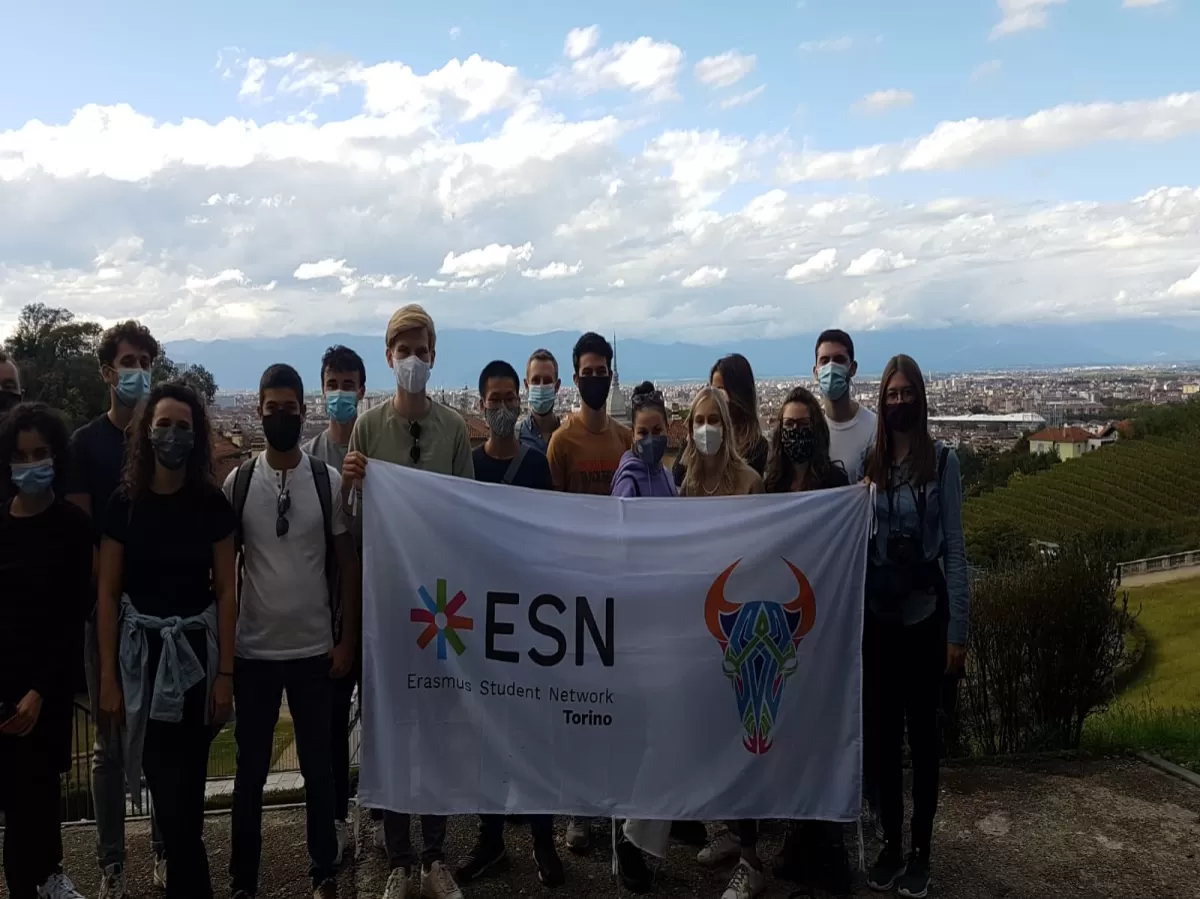 With Erasmus students in the garden inside Villa della Regina