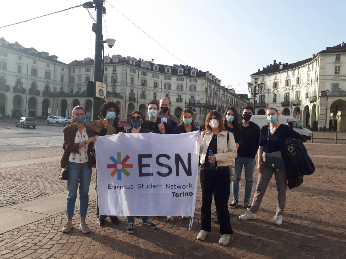 A group of Erasmus in Piazza Vittorio