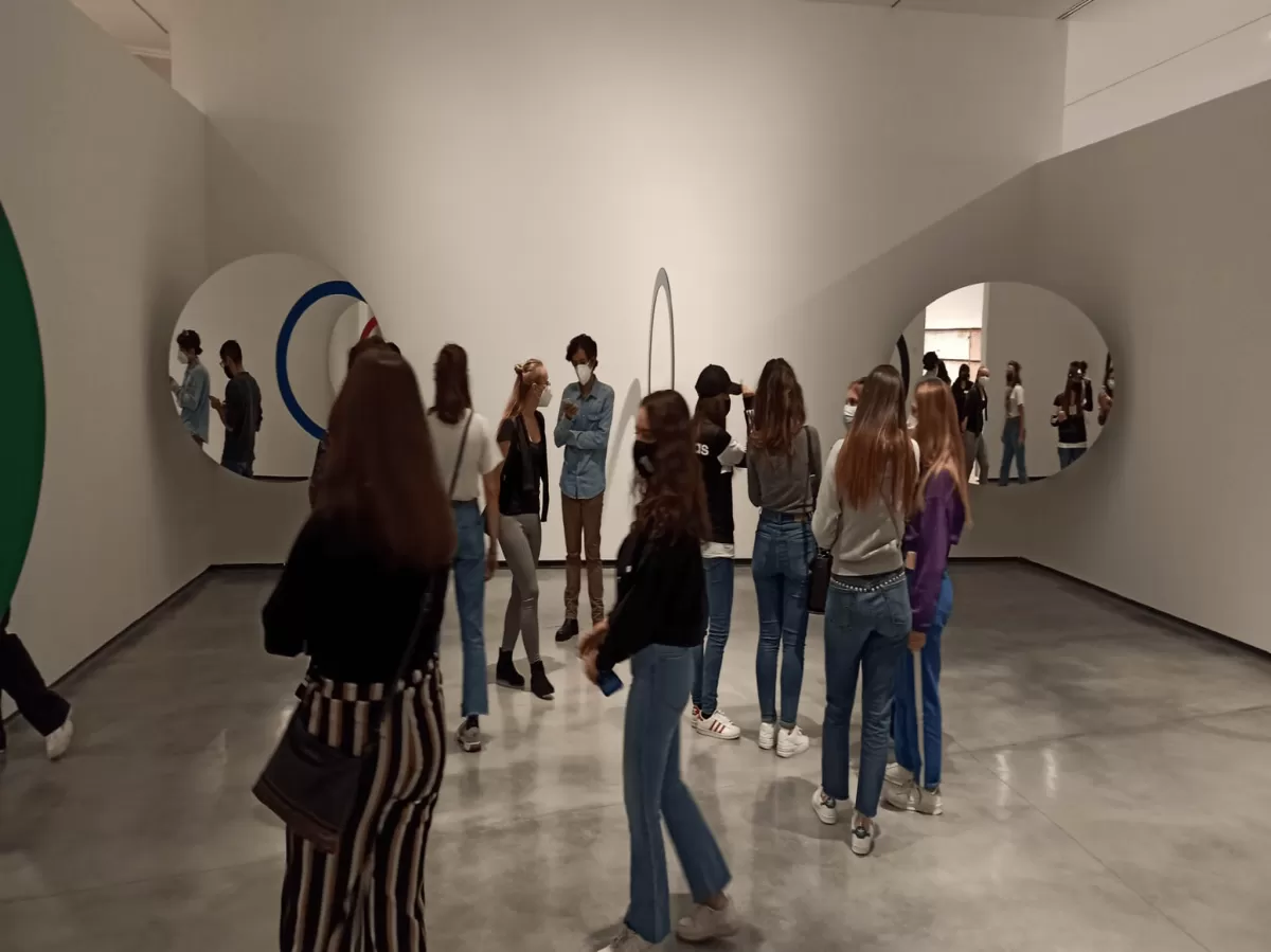 International students visiting the museum