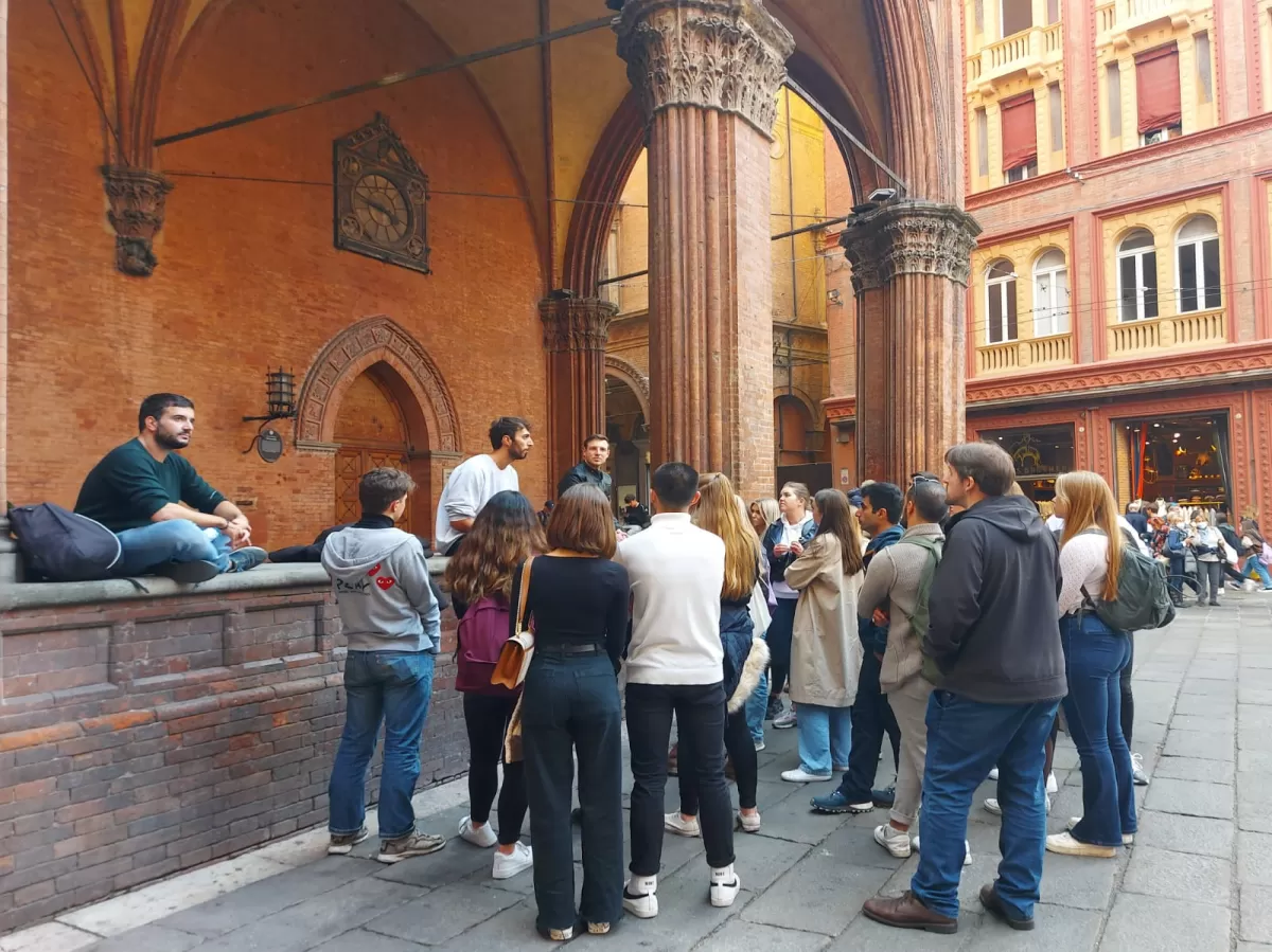 Erasmus people during the amazing city tour.