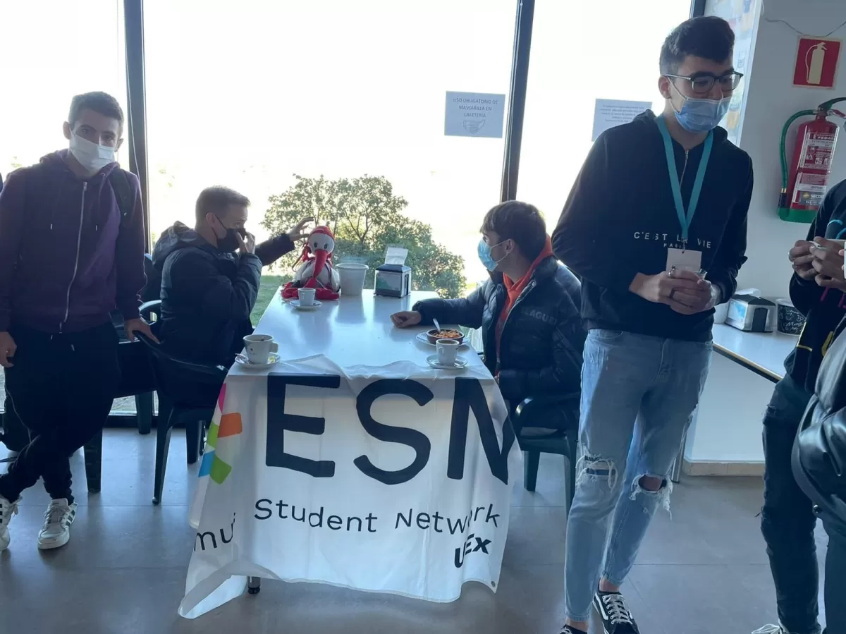 International and local students in the Café Erasmus 