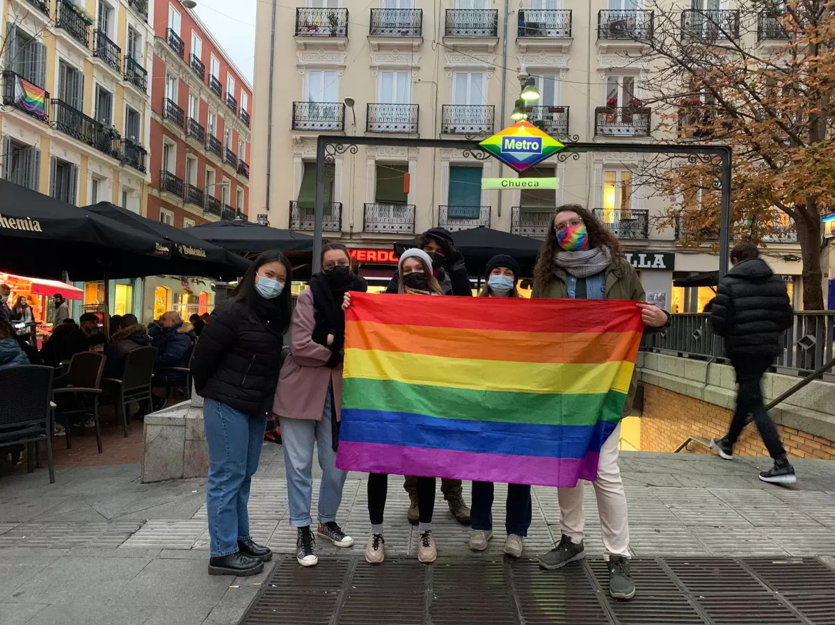 A photo of two volunteers and 4 Erasmus in one of the LGBT Tours 