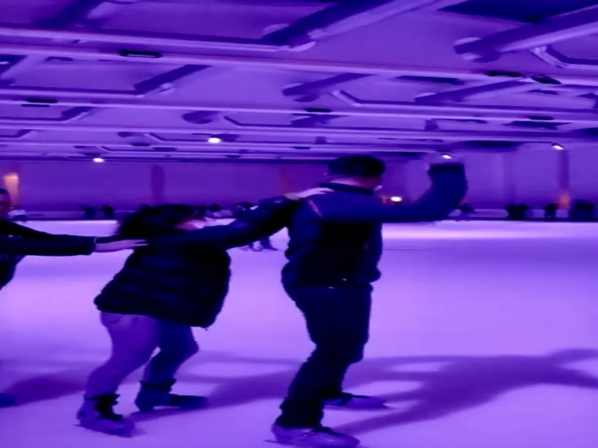 Skating together