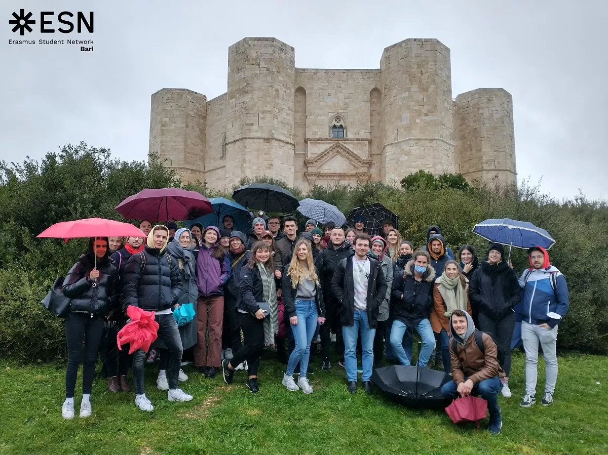 Some Erasmus with Volunteers in Castel del Monte
