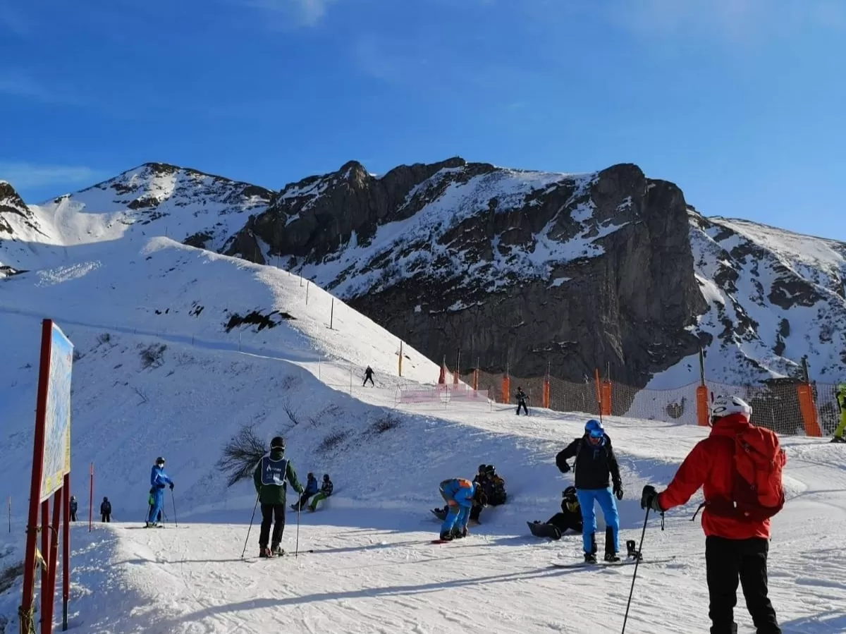 International Students skiing