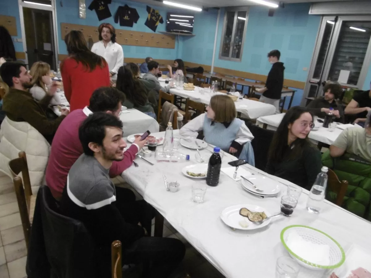 students having dinner