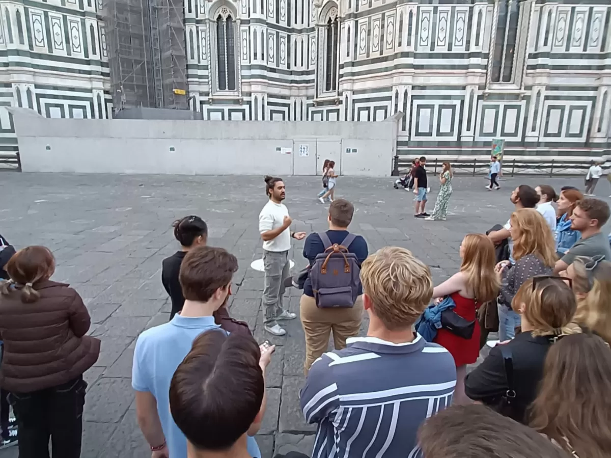 International student looking at Santa Maria del Fiore, Florence.
