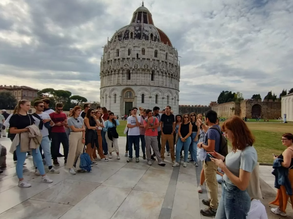 International students in Piazza del Duomo, Pisa.