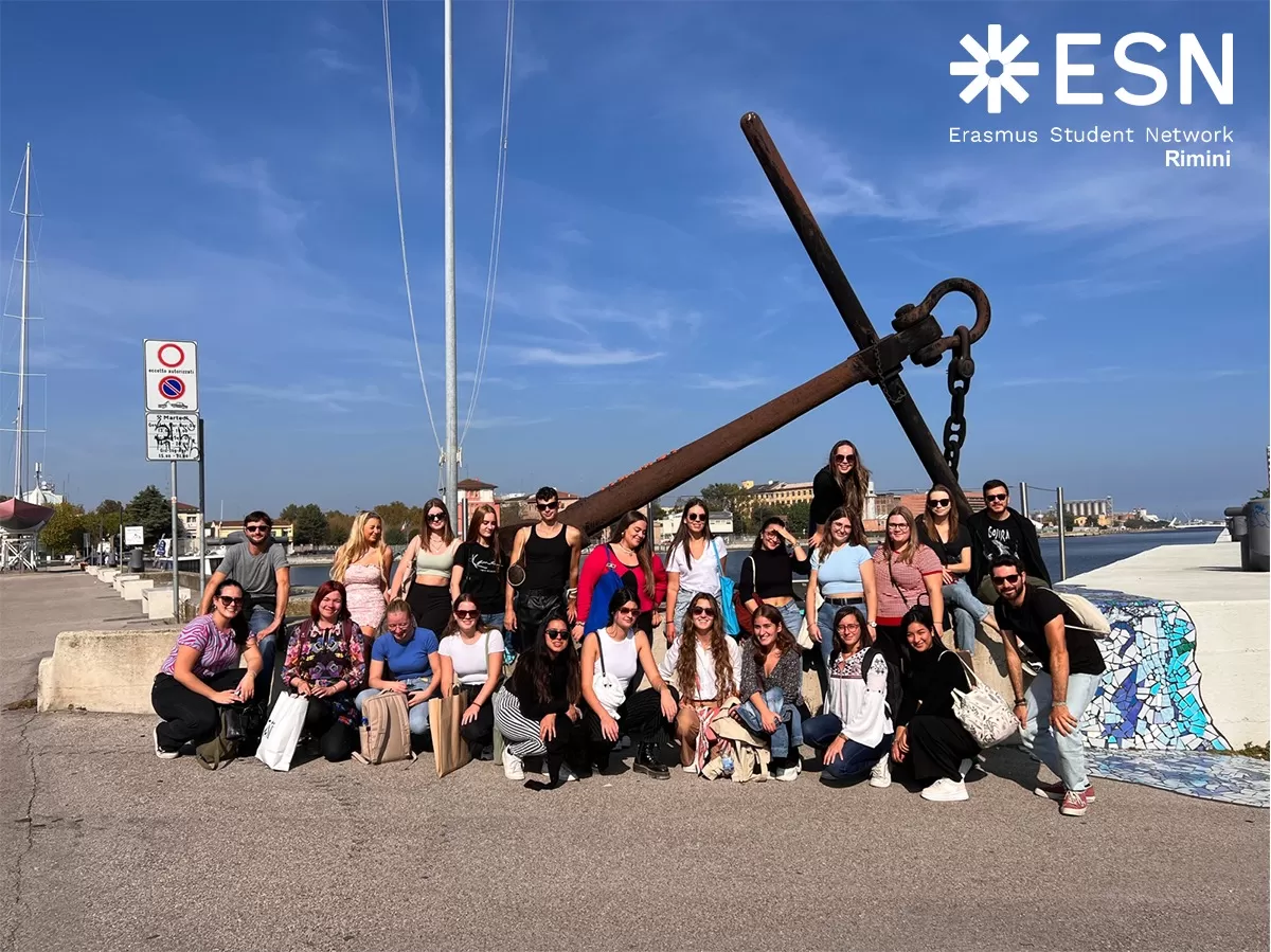 Group photo in front of the Darsena in Ravenna City, on our way back from Lugo