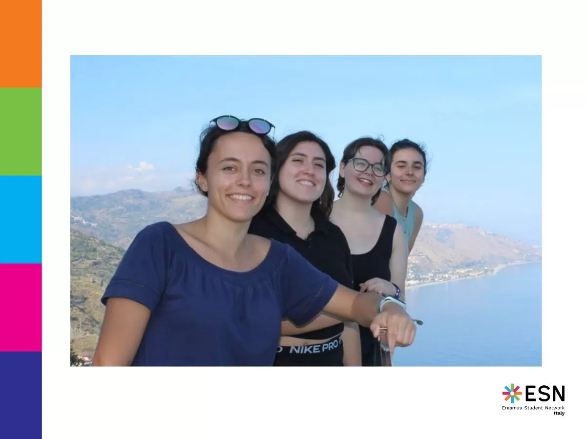 Photo with girls in Taormina