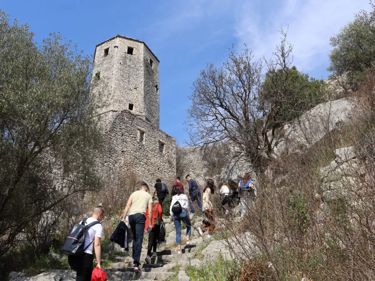 ESN Split volunteers climbing to the Počitelj fortress.