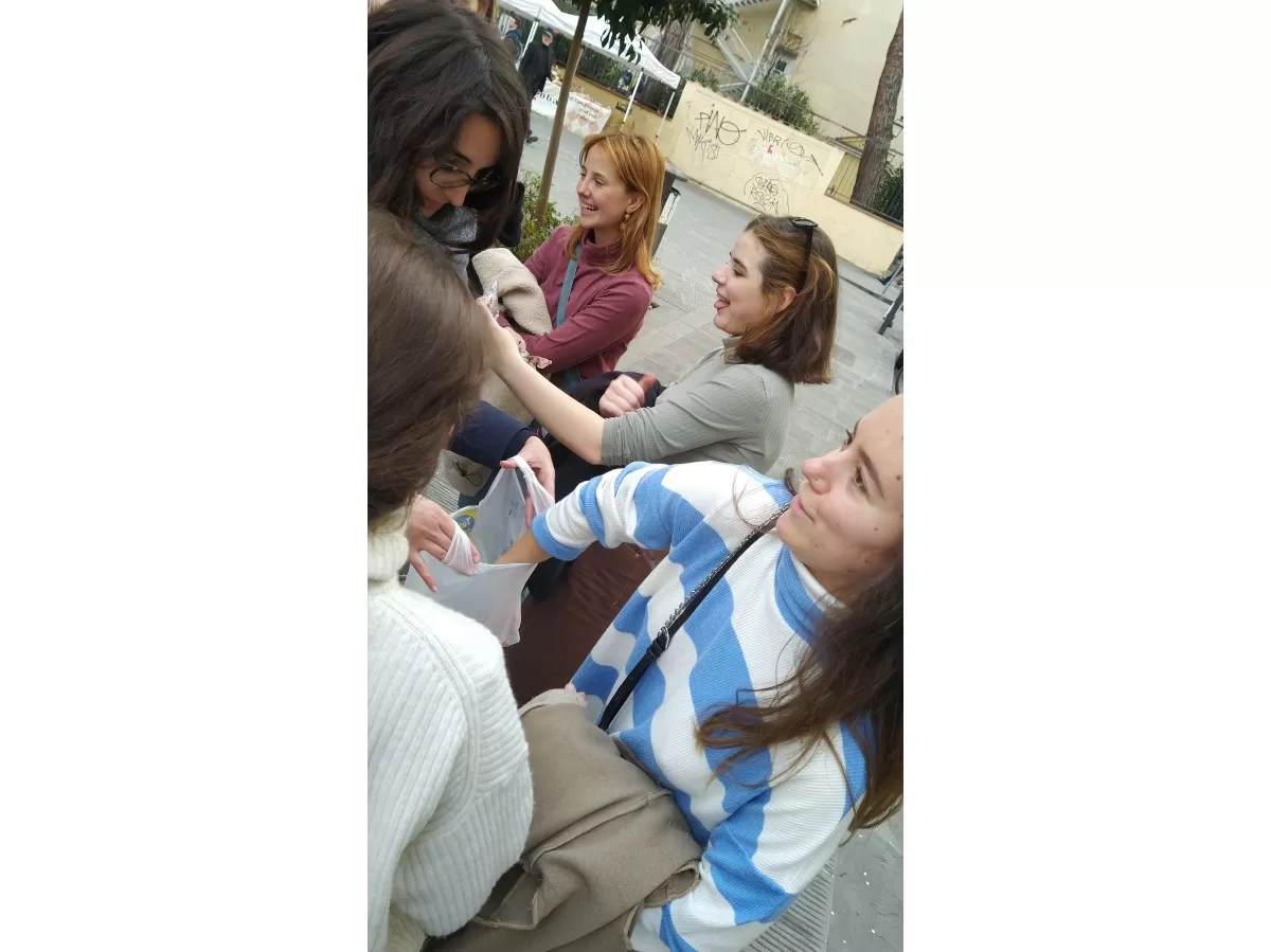 smiles all together with international students