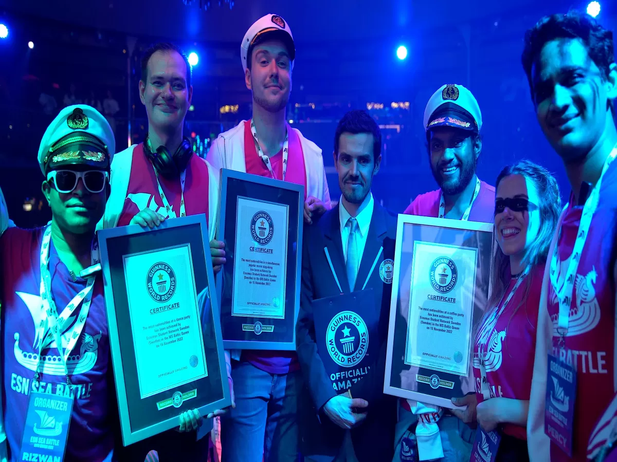 OC holding 3 Guinness World Records
