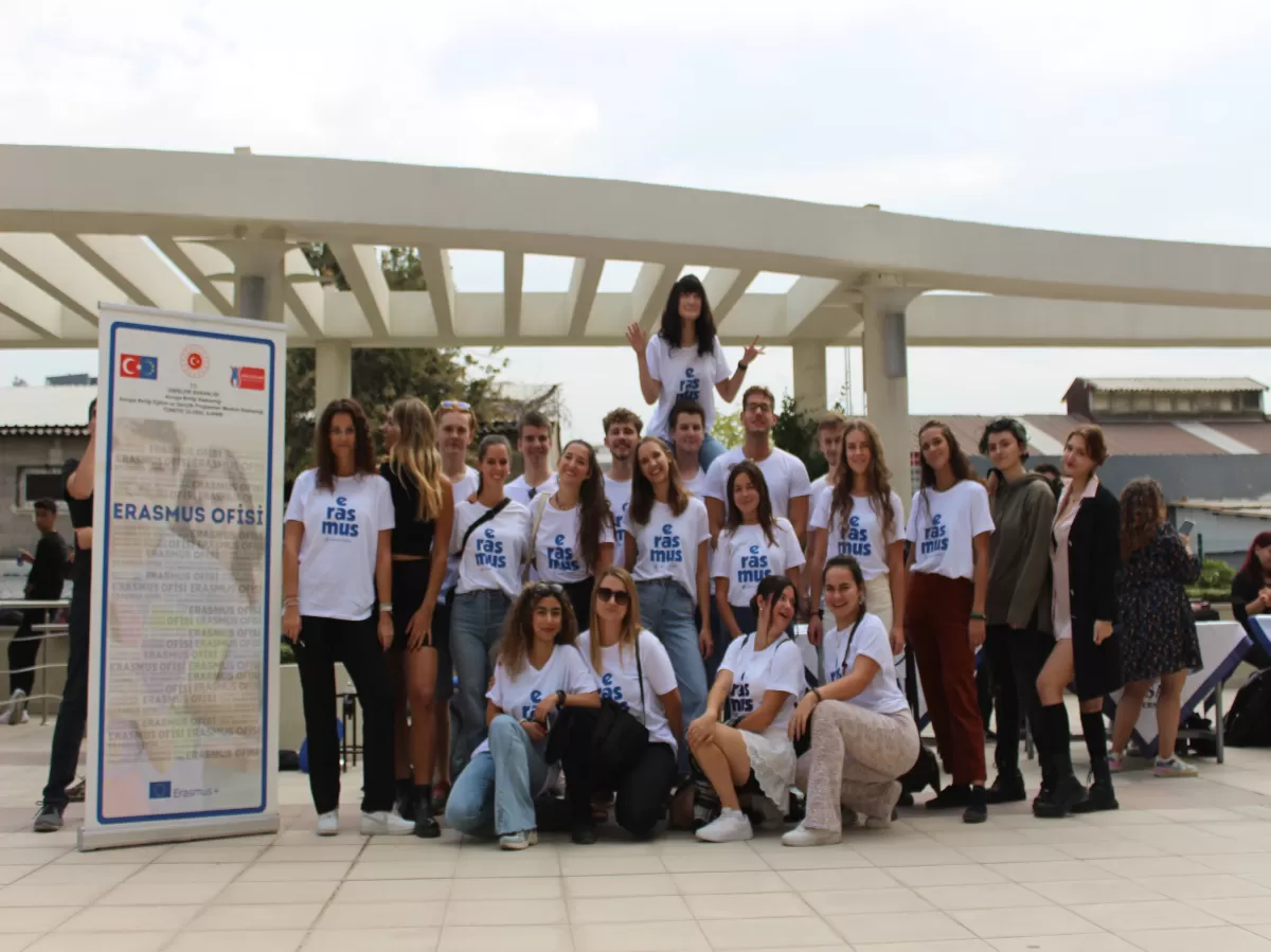 Erasmus with their white t-shirts
