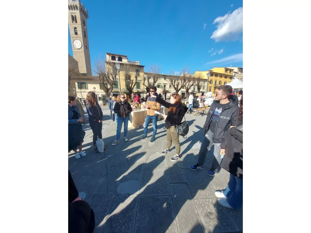 Esners explain the history of Piazza Mino