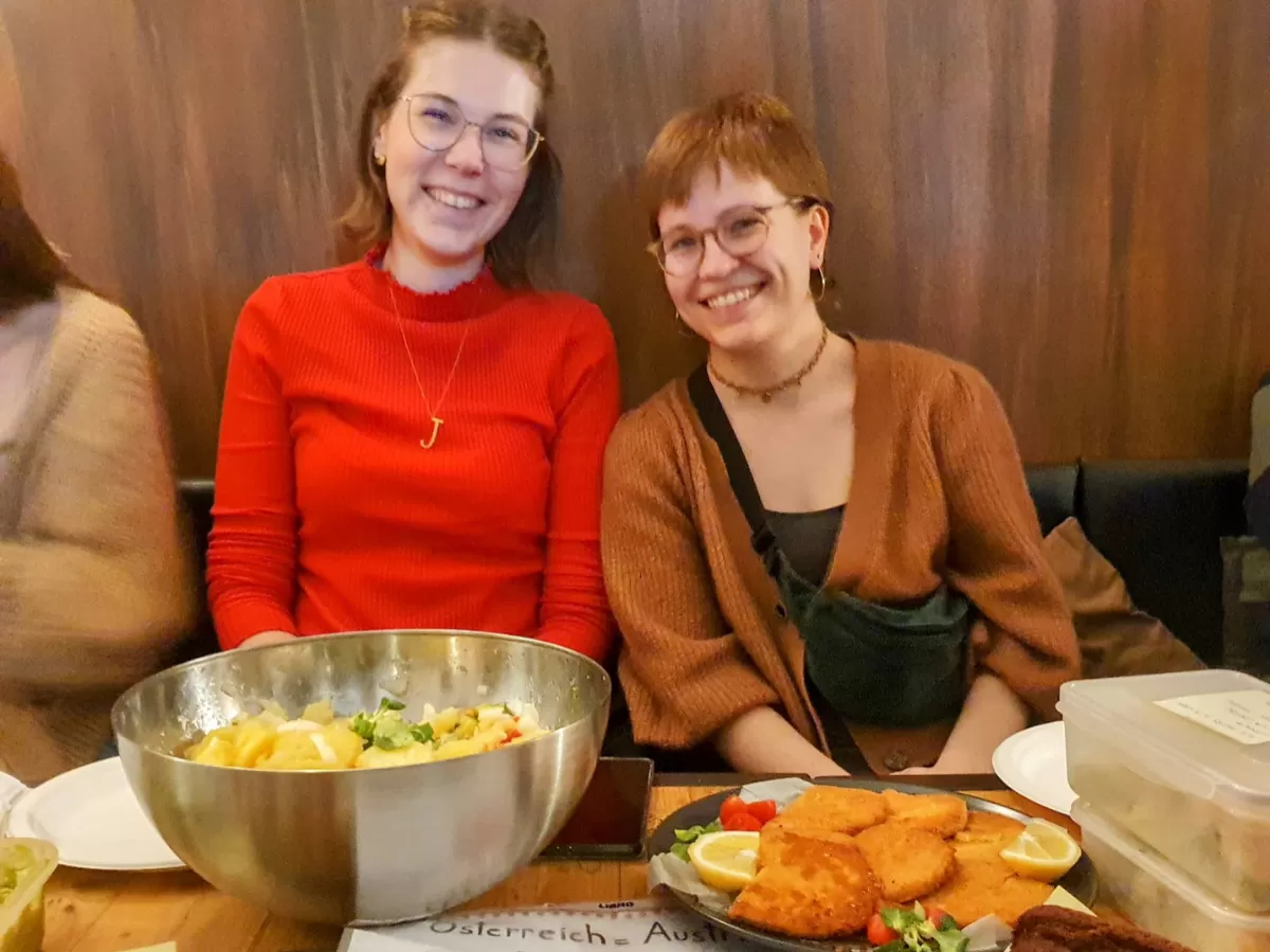 Austrian Erasmus happy in front of their dishes