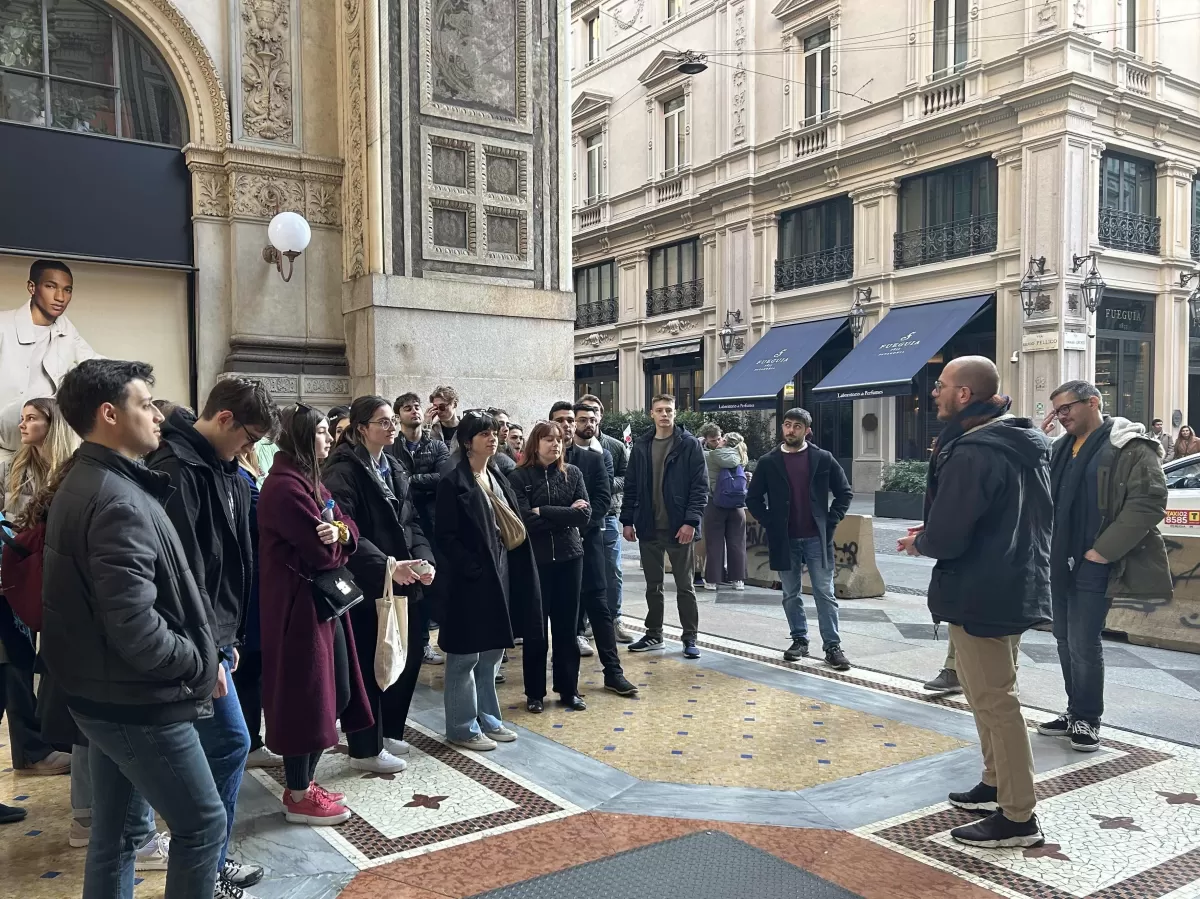 Describing the costruction of the Galleria Vittorio Emanuele