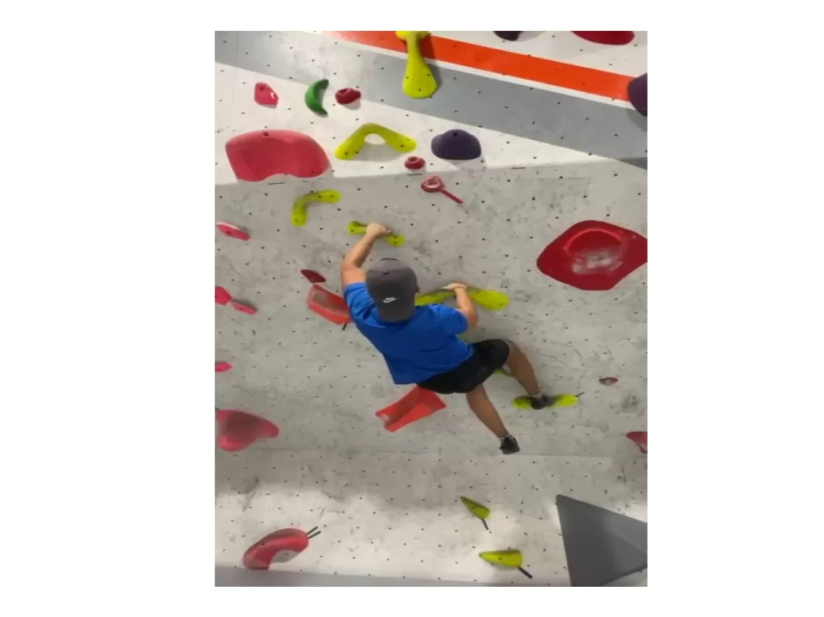 Go indoor climbing