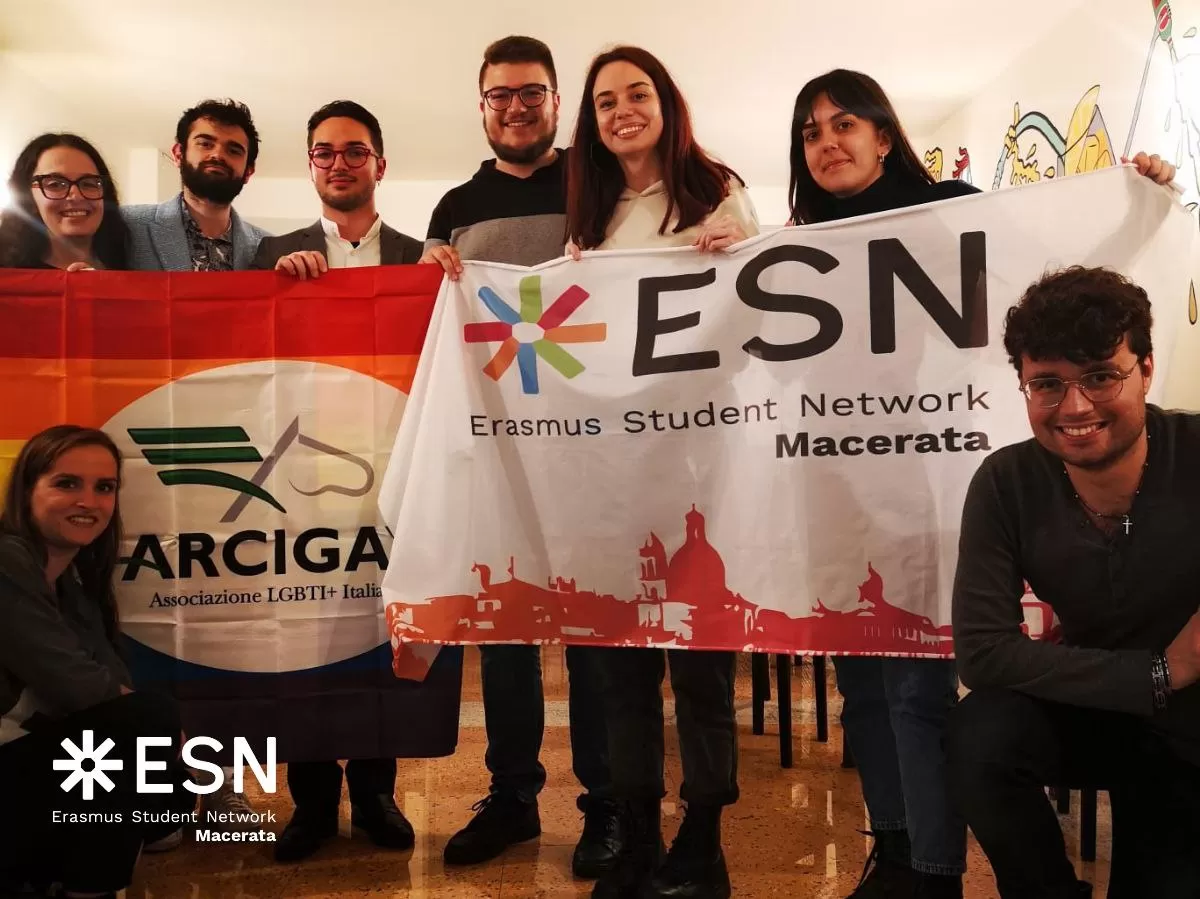 ESN Macerata Volunteers and Arcigay Comunitas Ancona Volunteers.