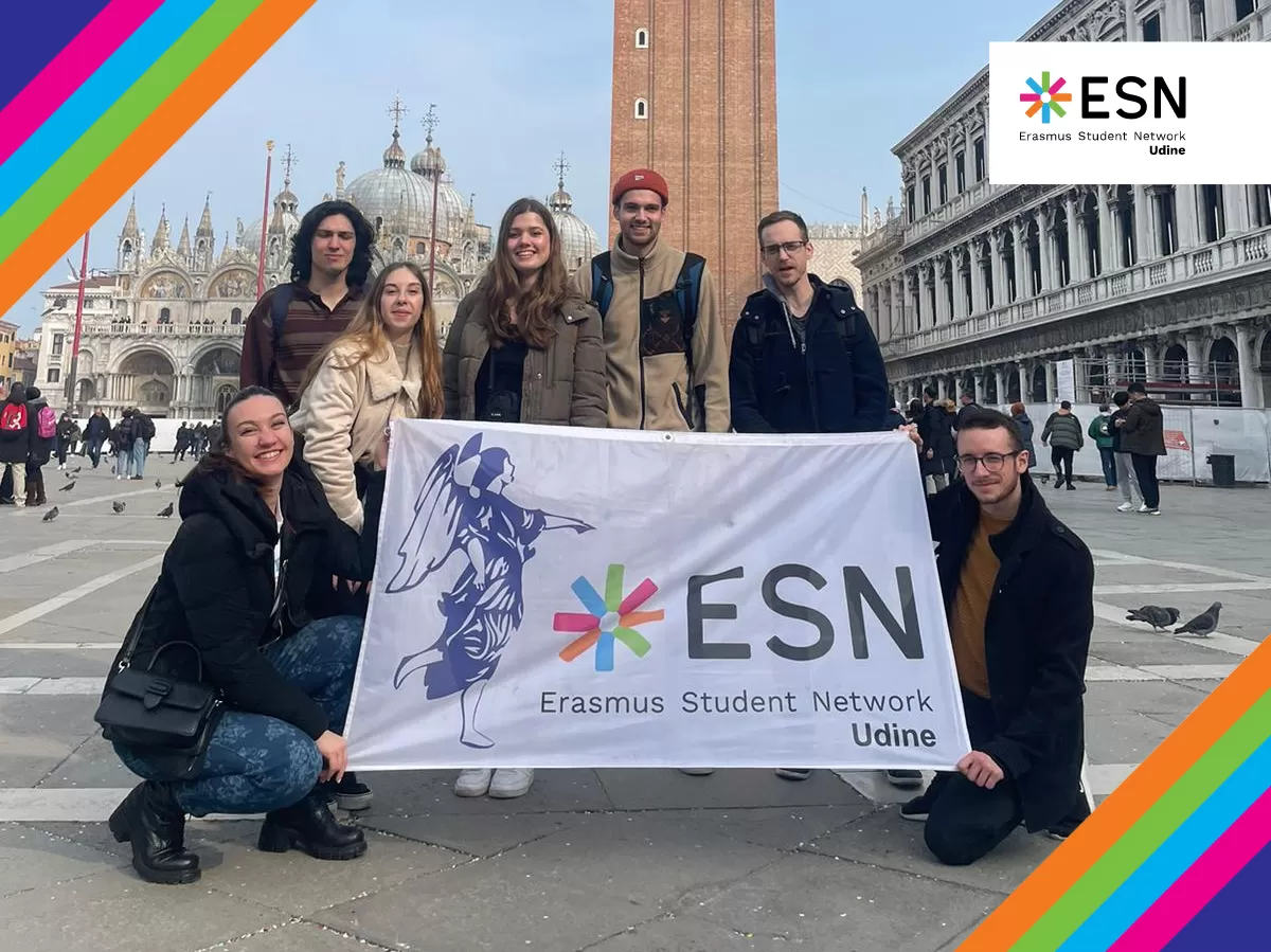 The participants of ESN Udine with their flag