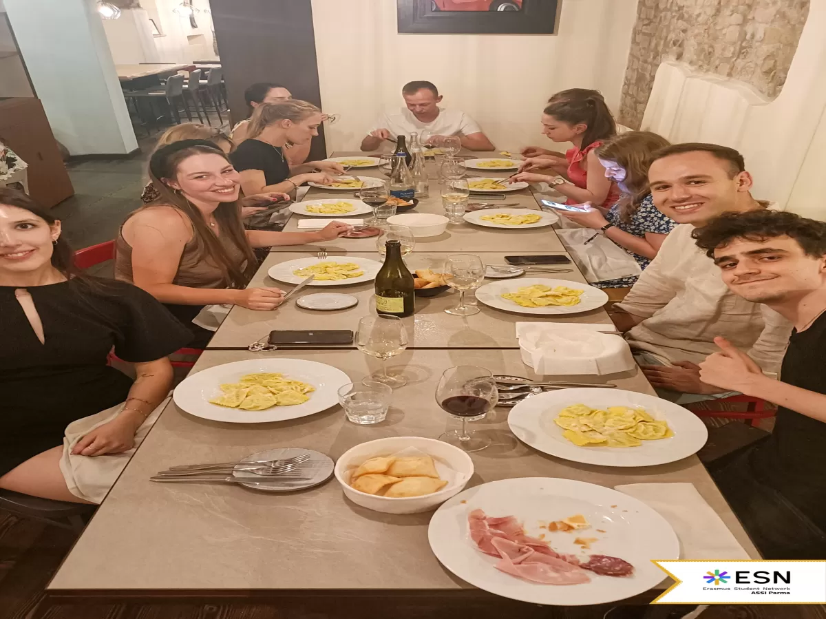 Participants eating together.