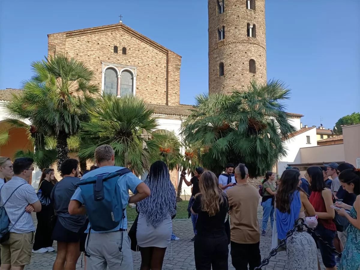 A group of ESNers are admiring the Basilics of Sant'Apollinare