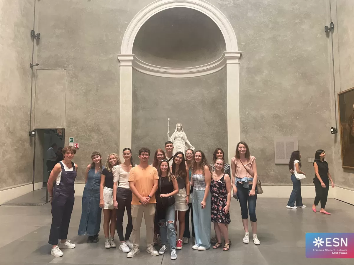 group picture inside Pilotta Palace