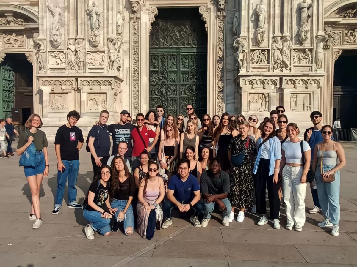 ESN volunteers and international students in front of the Duomo Cathedral