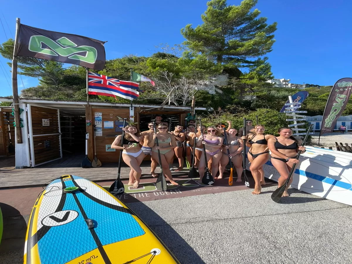 SUP group lesson