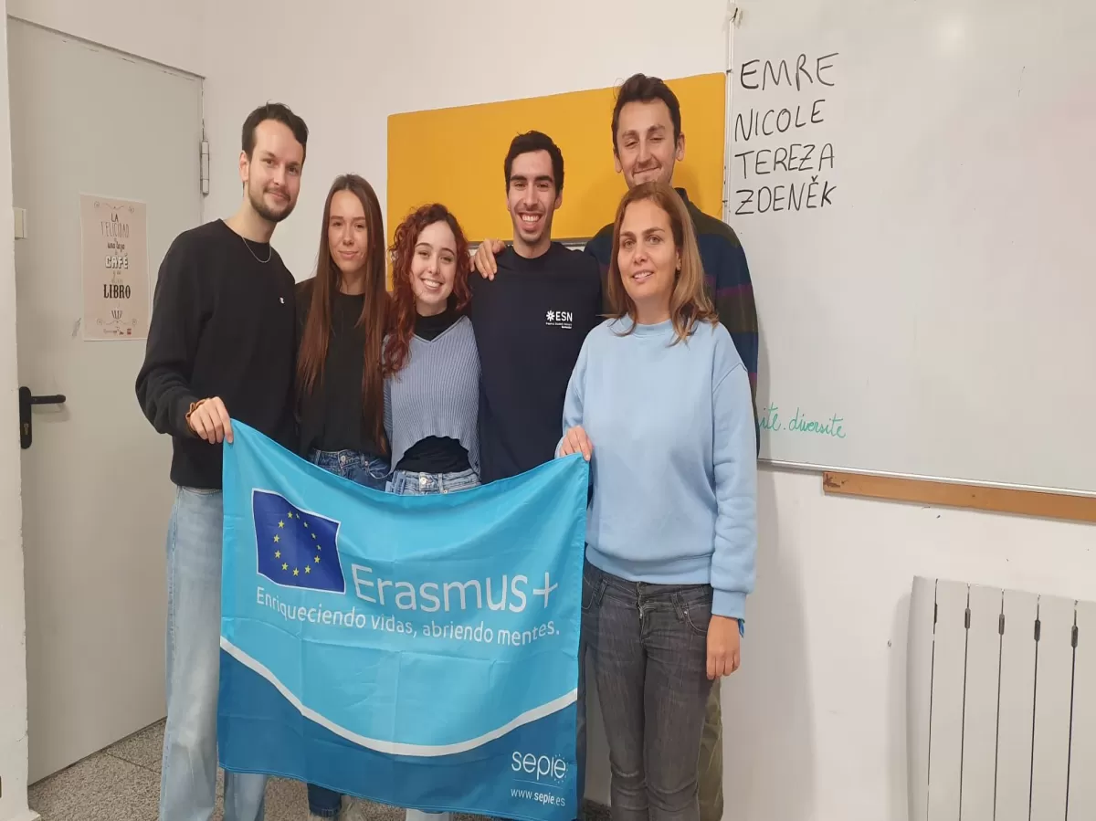 Erasmus and volunteers