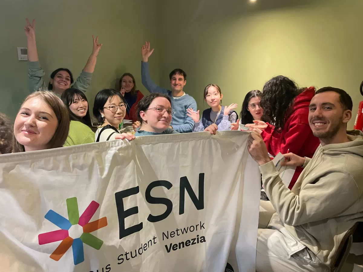 group photo with esn flag