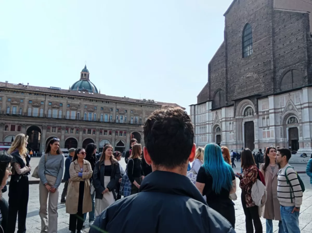 Group in Piazza Maggiore
