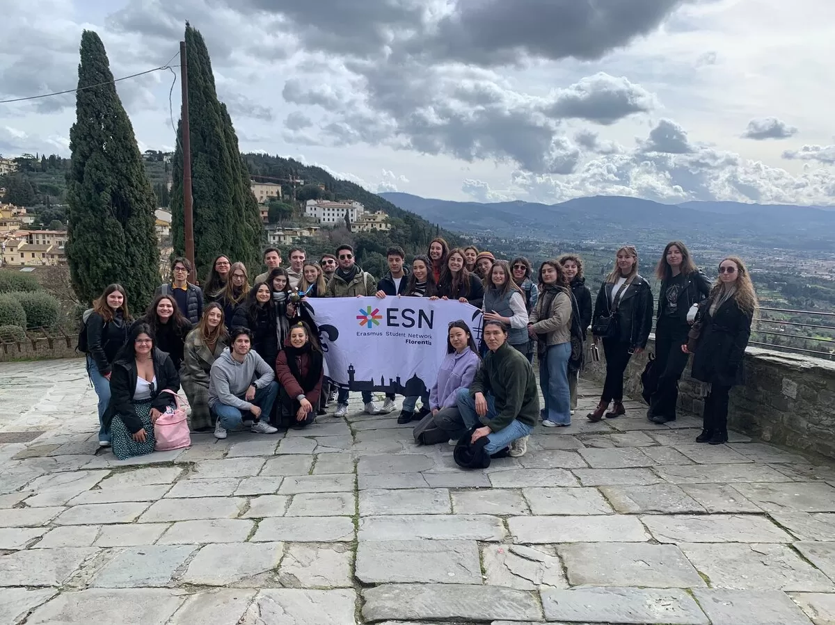 Group of international students and ESN staff in Fiesole