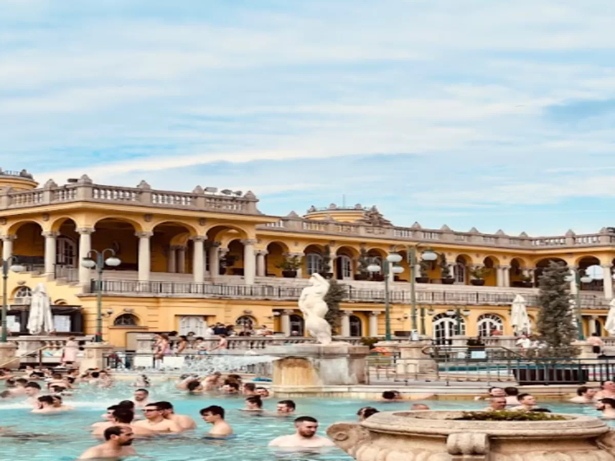 Picture in the thermal bath of Budapest