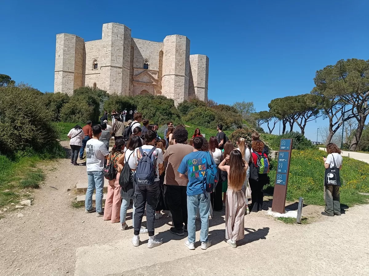 Volunteers and Erasmus at Castel del Monte