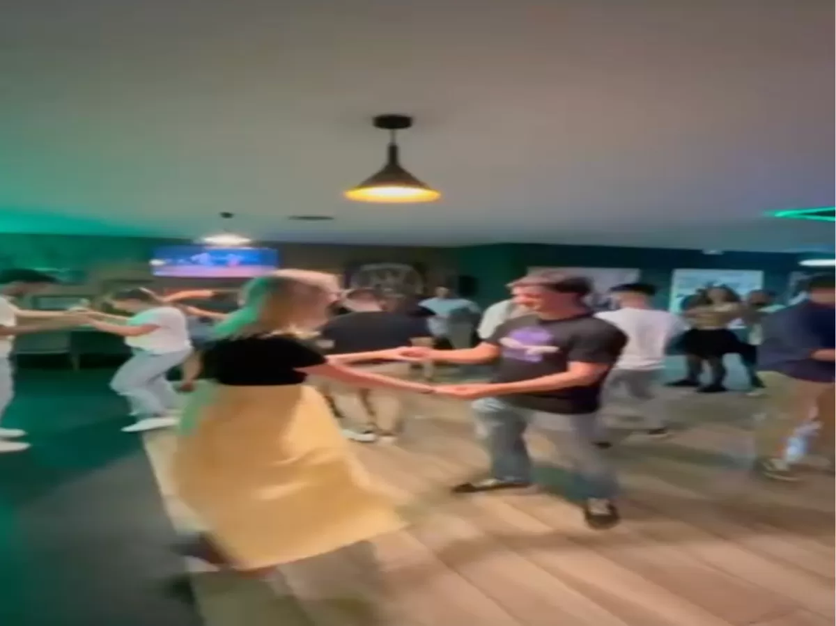 People dancing