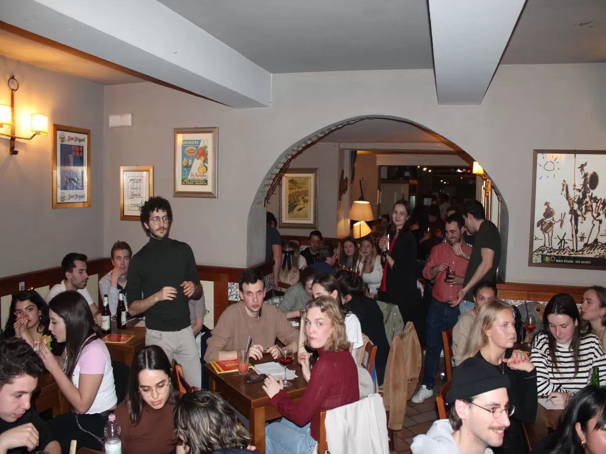 participants at the pub