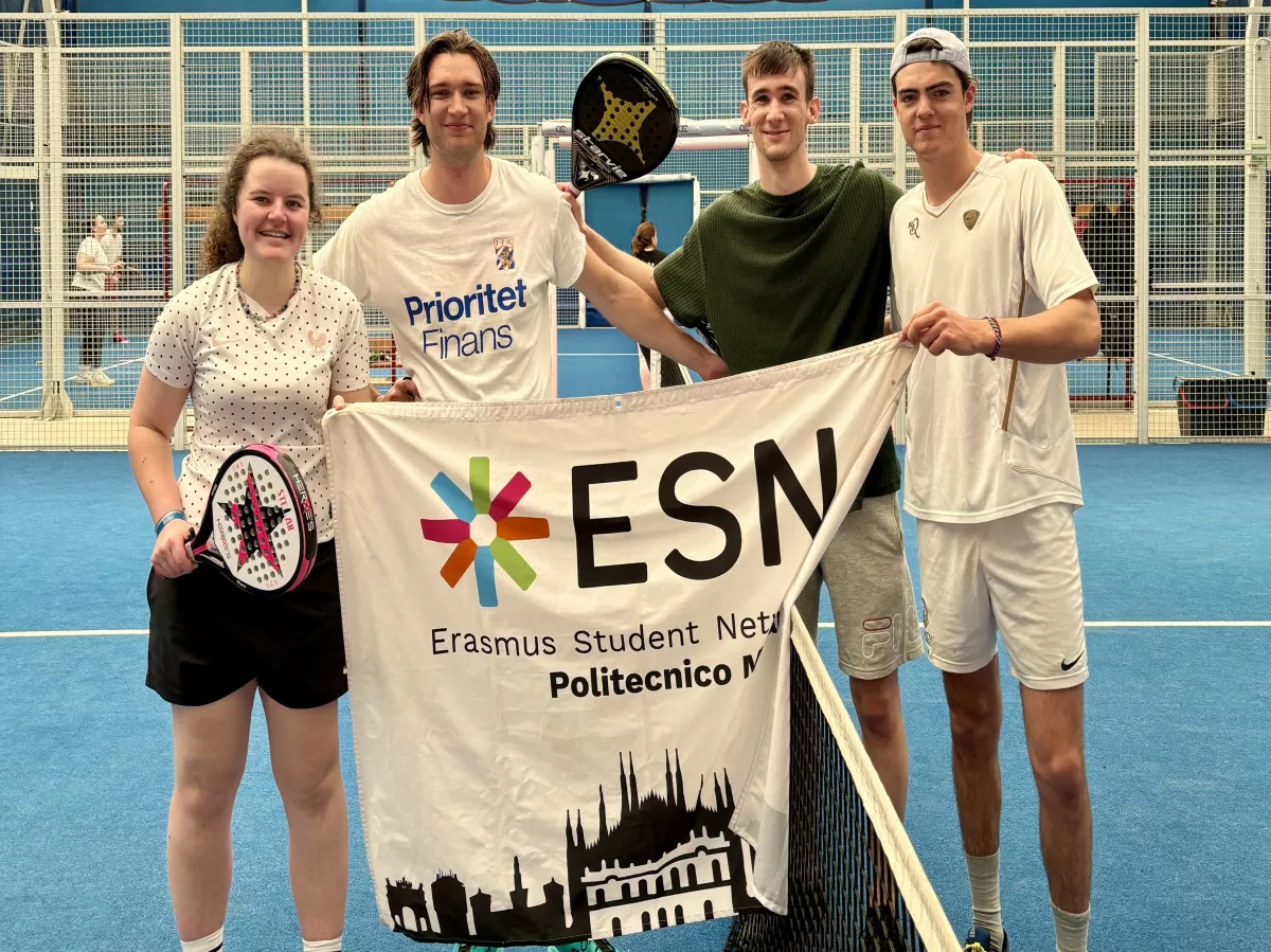 The padel players with the ESN flag