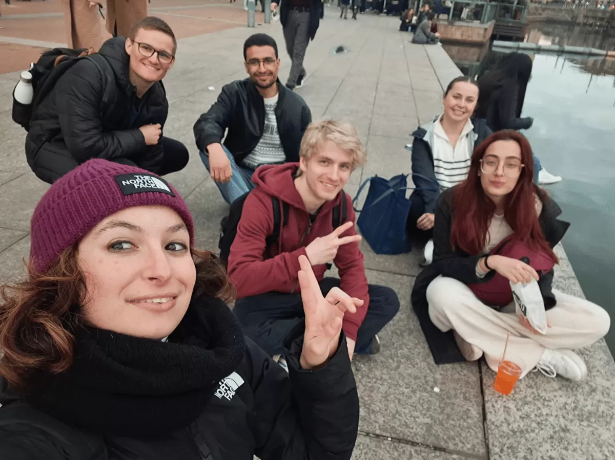 picture with some international students