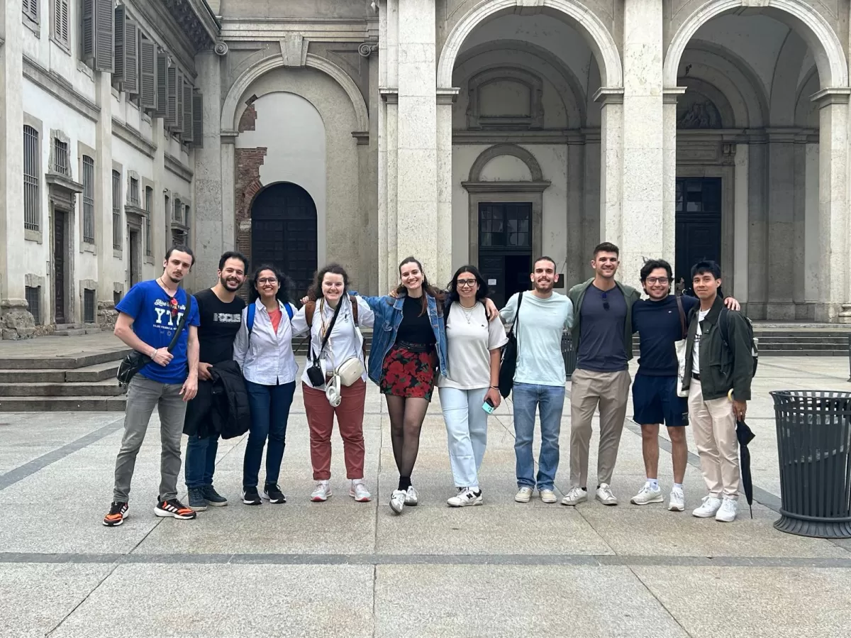 Group photo in front of San Lorenzo