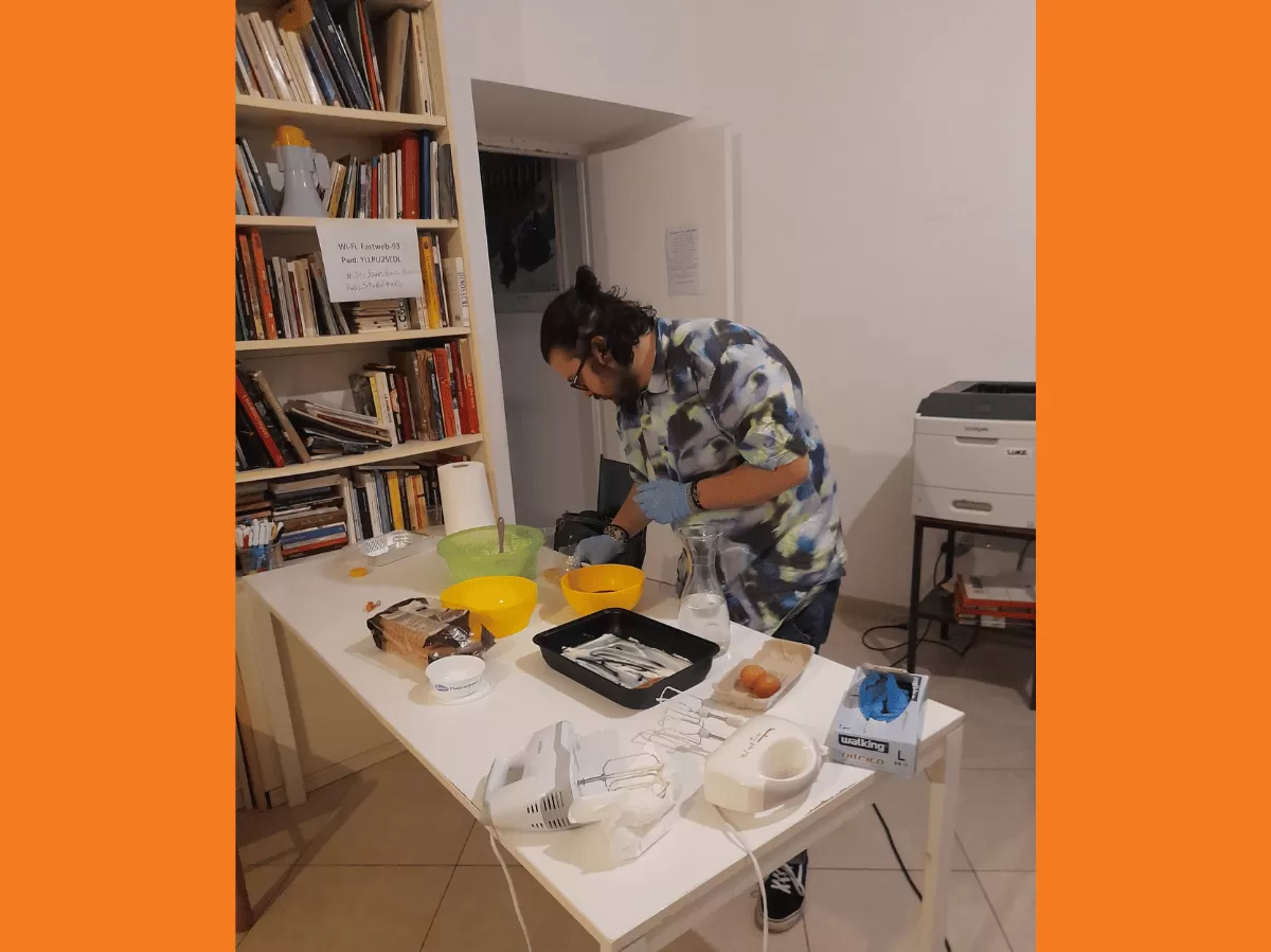 our volunteer Vincenzio during the preparation of Tiramisu