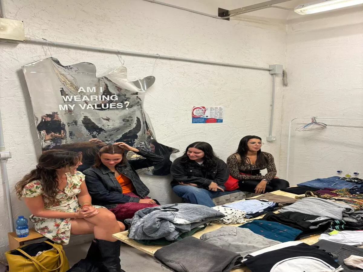 Group of students chatting