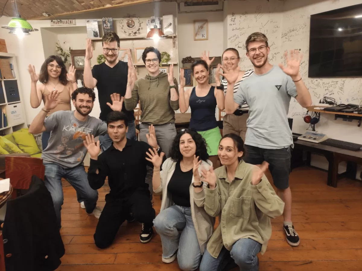 Most of the participants at the sign language friendly café